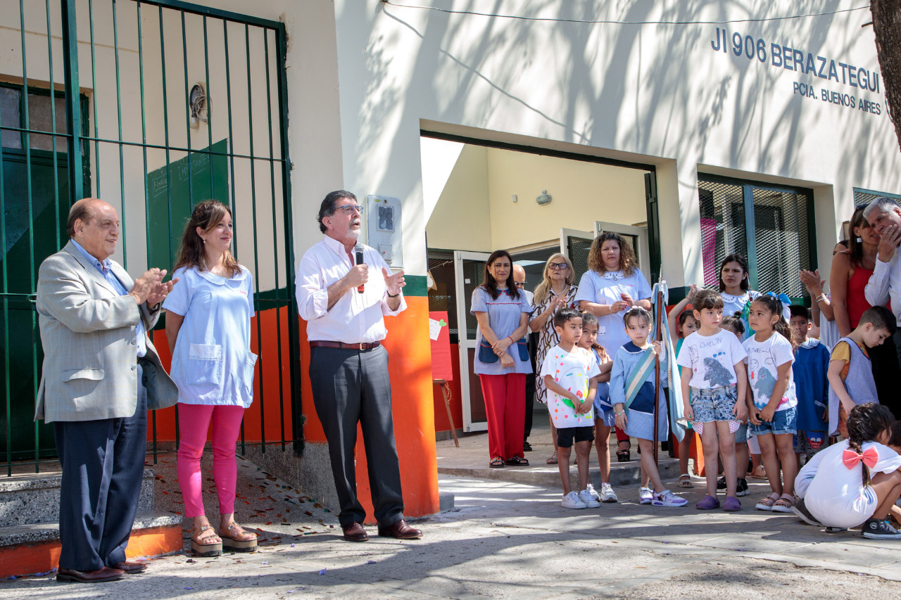 Junto a Sileoni, Mussi afirmó: “Los trabajos realizados en escuelas y jardines fueron prioritarios en Berazategui”