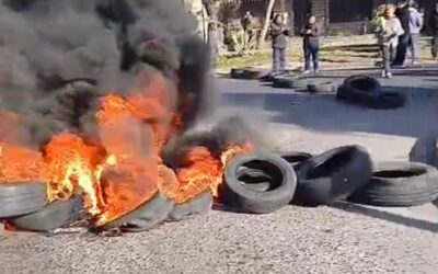 Reclaman que hace dos semanas AySA los dejó sin agua
