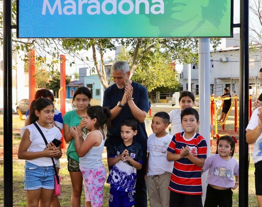 Ferraresi inauguró nuevas plazas y parques en Avellaneda