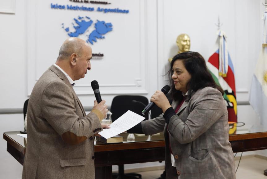 Rossetti juró como concejal de Lanús