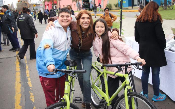 Sierra entregó más de 4500 bicicletas a estudiantes de Avellaneda