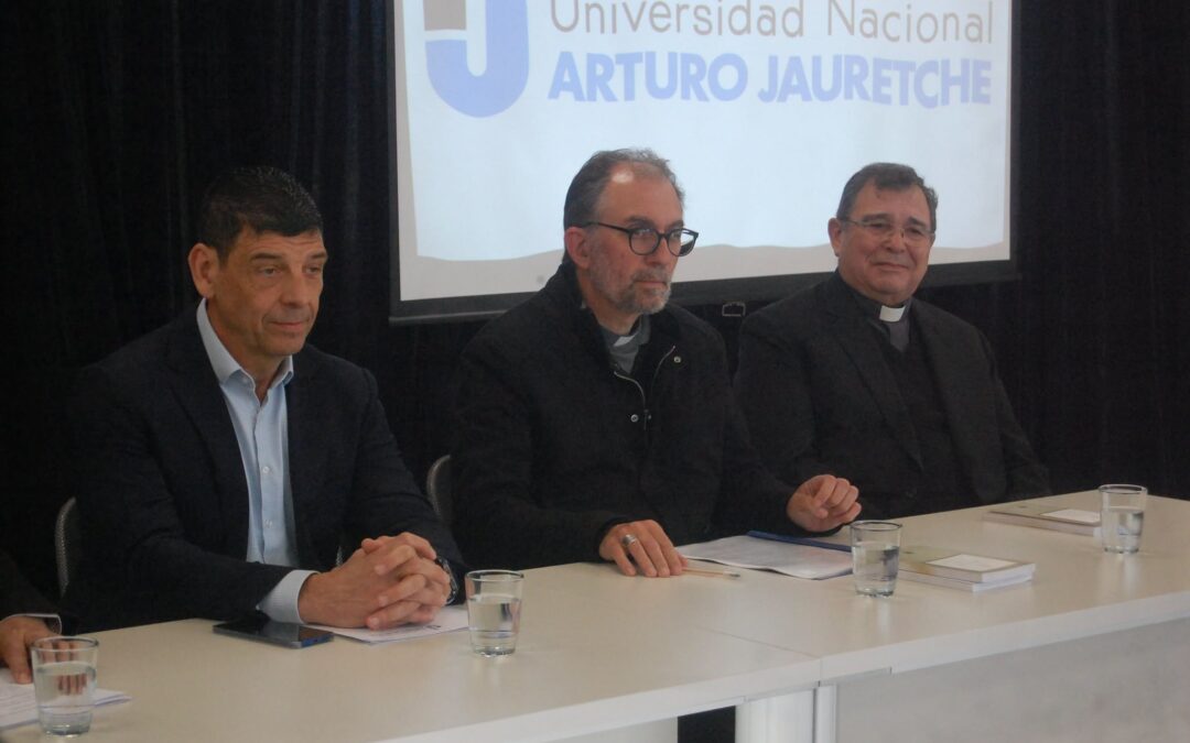Cátedra Libre «Pensamiento Político y Social del Papa Francisco» en la UNAJ